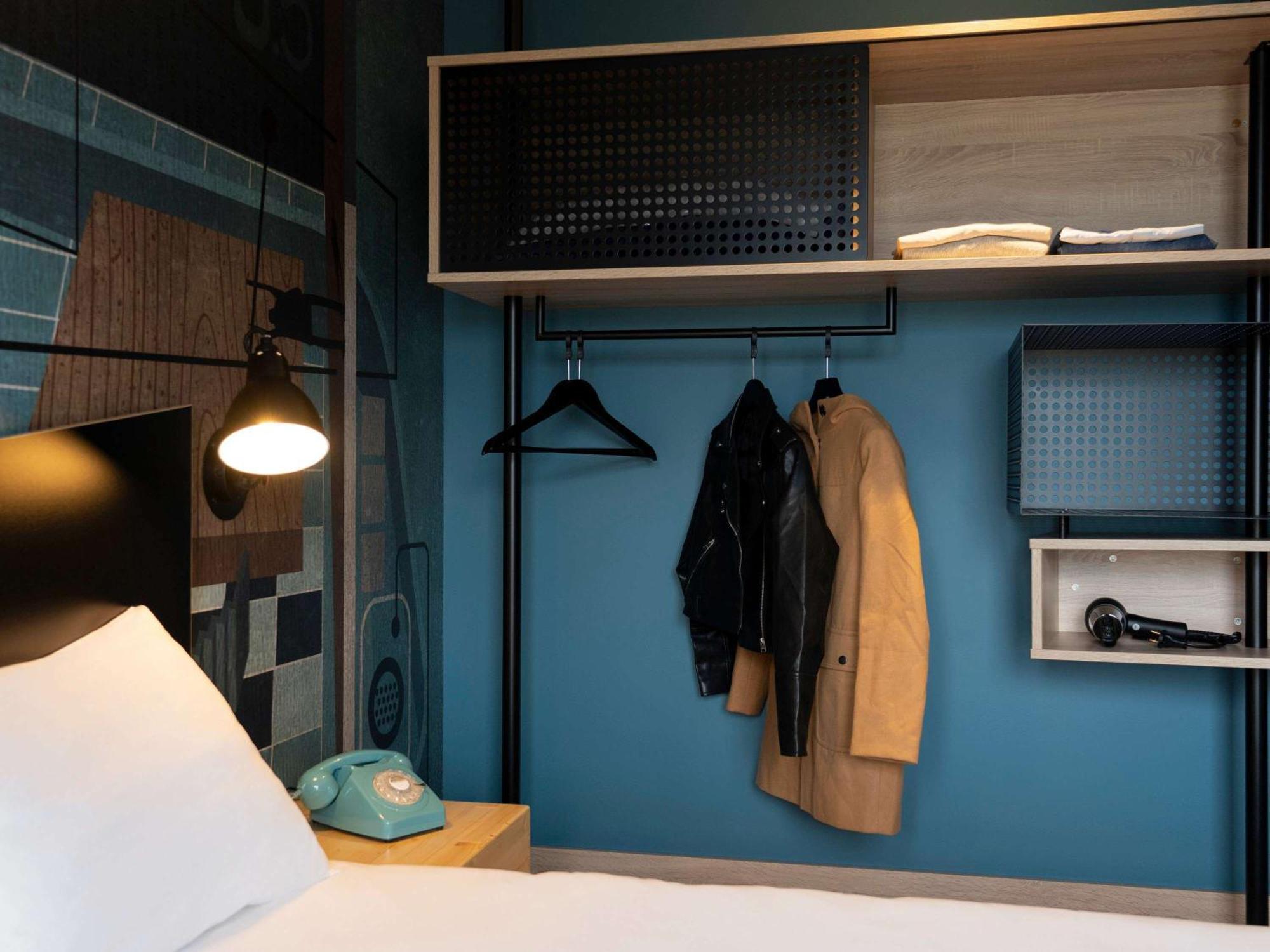 Готель Ibis Styles Dreux Centre Gare Екстер'єр фото