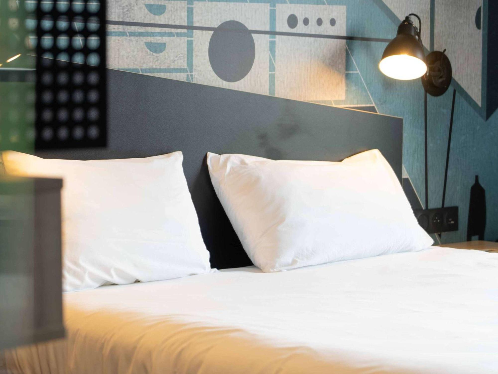 Готель Ibis Styles Dreux Centre Gare Екстер'єр фото