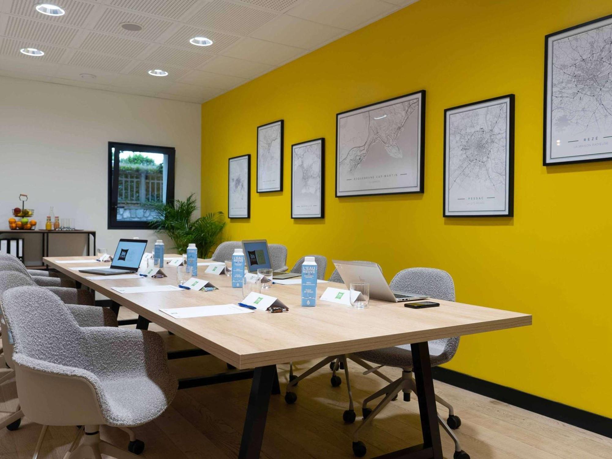 Готель Ibis Styles Dreux Centre Gare Екстер'єр фото