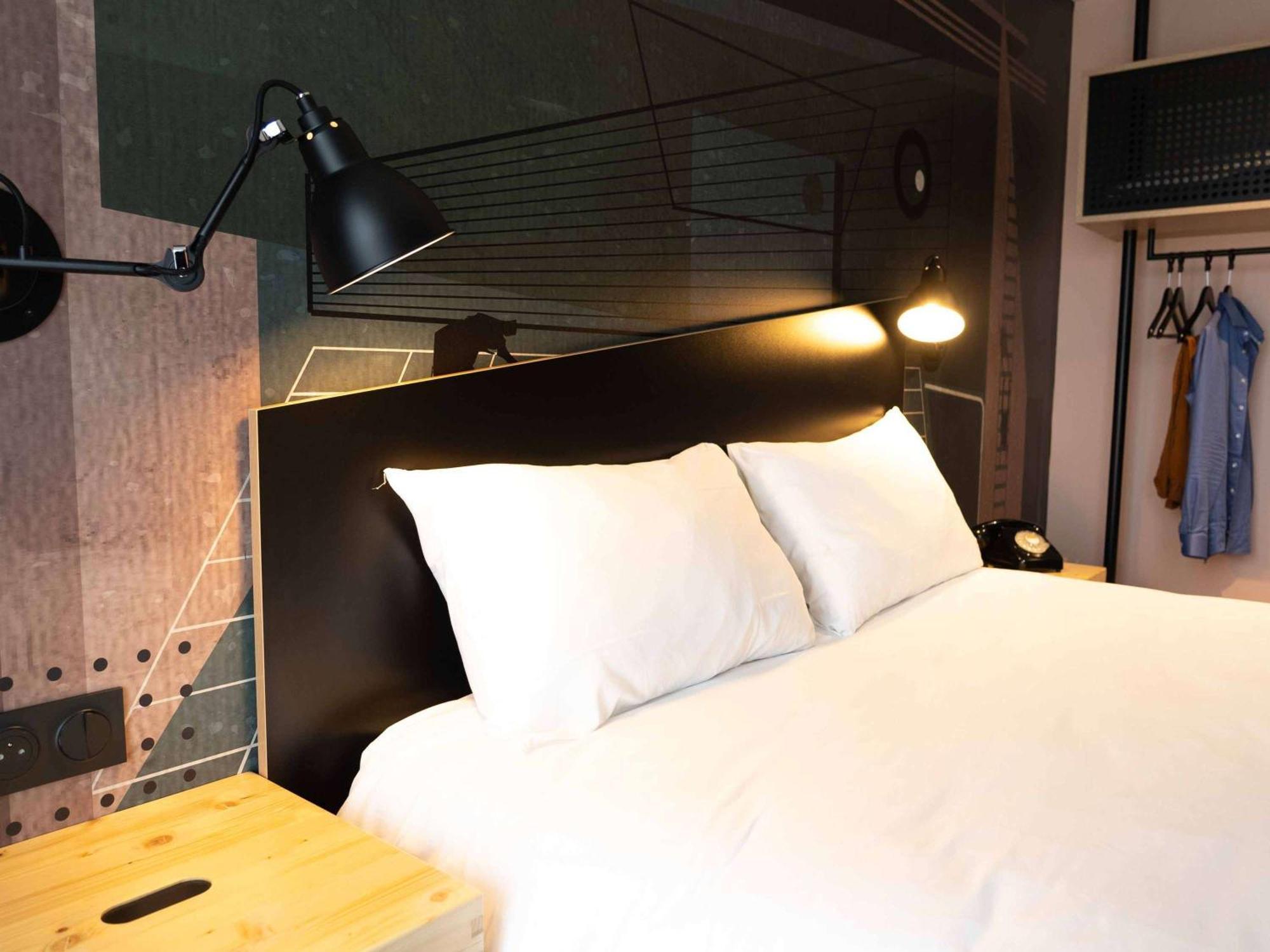 Готель Ibis Styles Dreux Centre Gare Екстер'єр фото