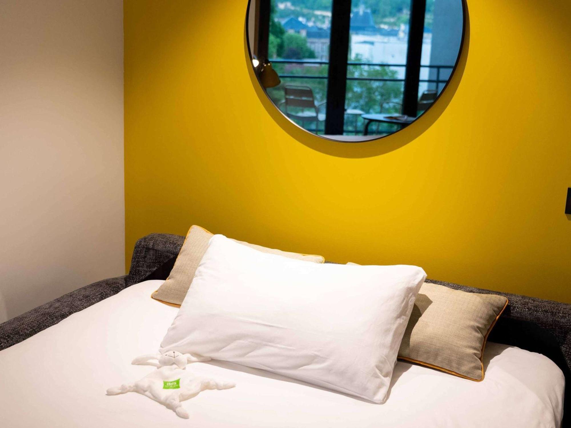 Готель Ibis Styles Dreux Centre Gare Екстер'єр фото
